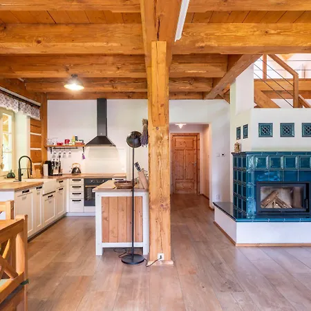 Roubenka Pod Hradem Kokorin *