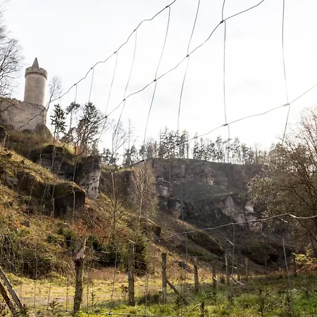 Roubenka Pod Hradem Kokorin Kanina