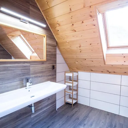 Roubenka Pod Hradem Kokorin Casa vacanze *