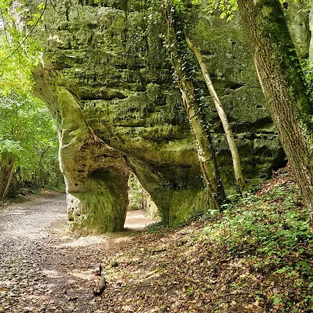 Roubenka Pod Hradem Kokořín * Kanina