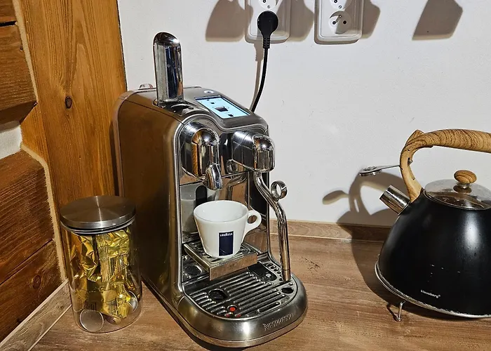 Roubenka Pod Hradem Kokorin * Kanina